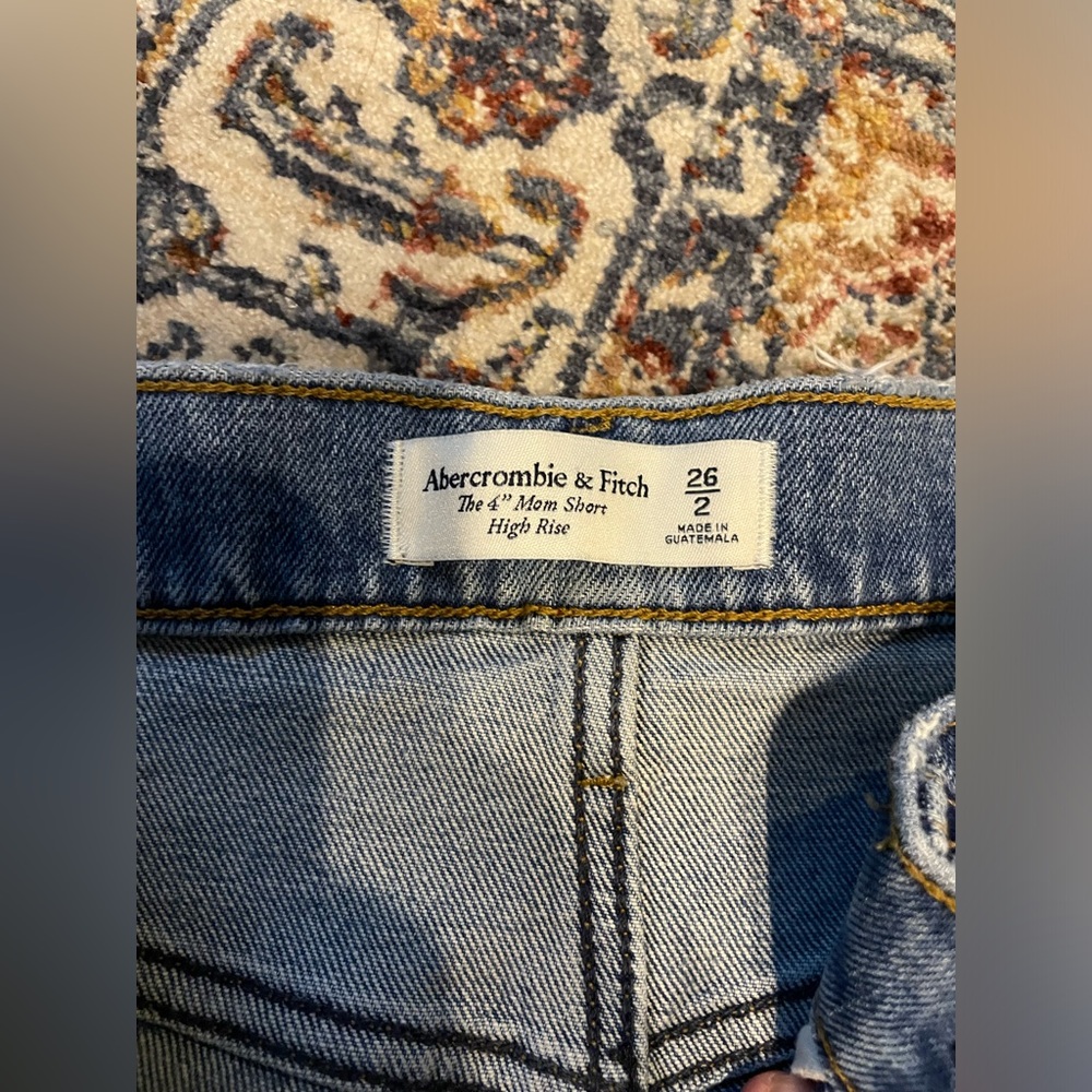 A&F High Rise 4" Mom Short - Picture 5 of 8